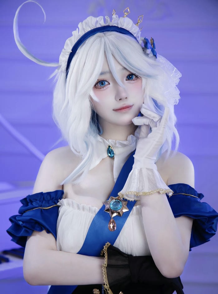 cosplayer nữ hóa thân anime