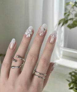 mẫu móng tay cô dâu đẹp