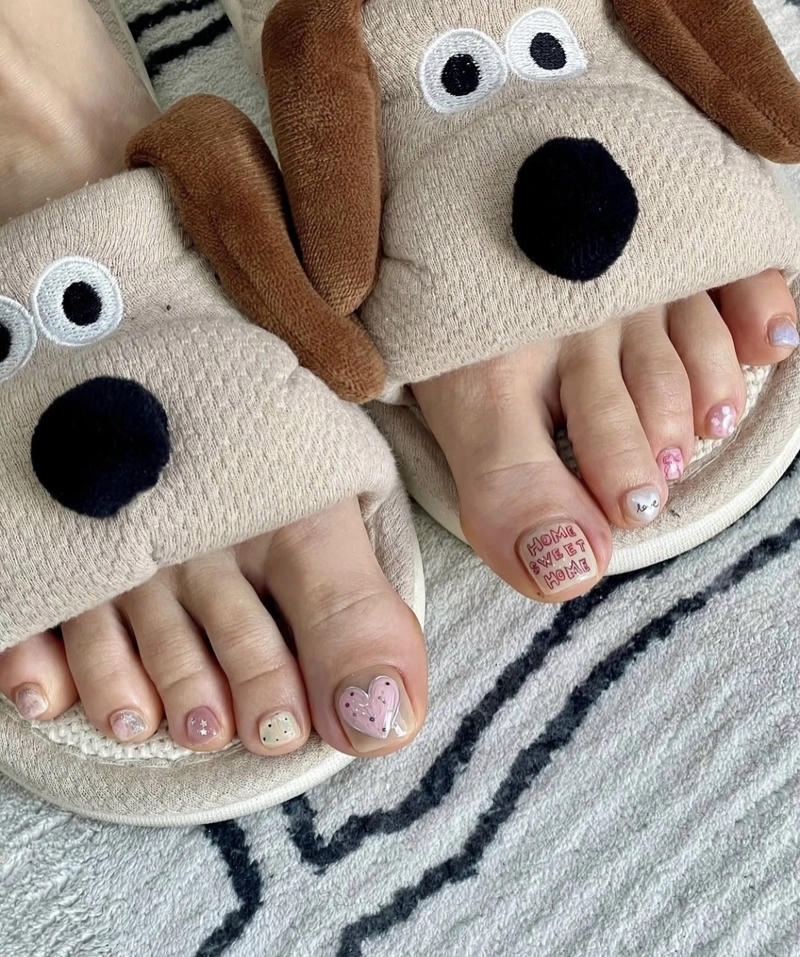 mẫu nail chân vẽ hoa đơn giản