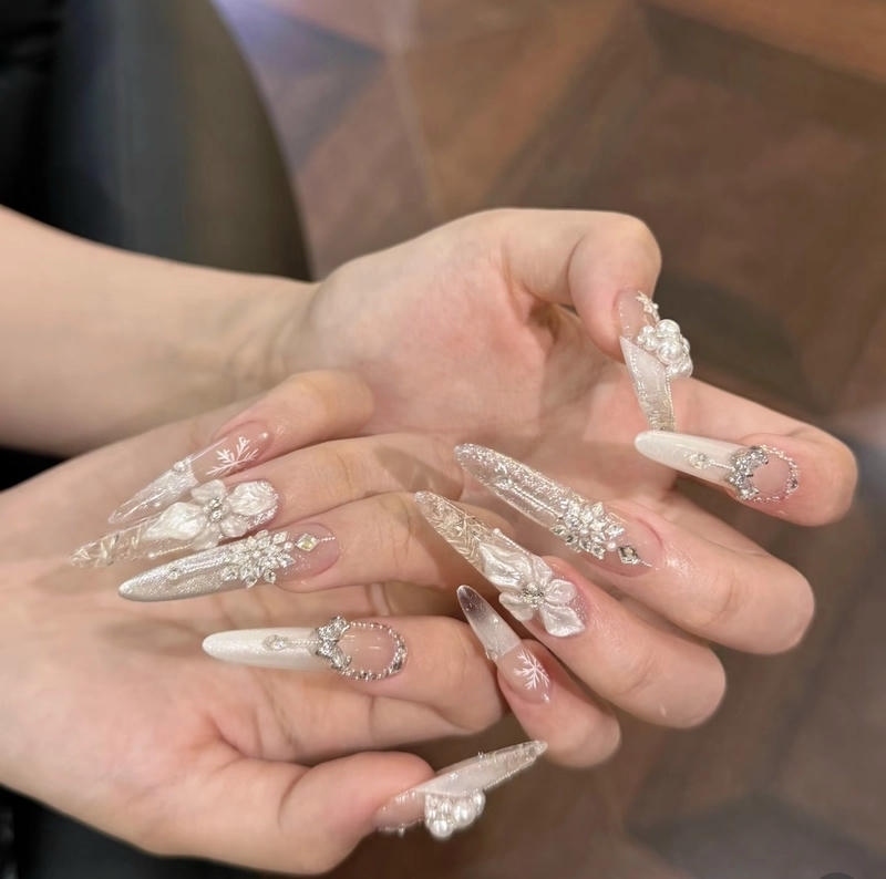 nail cô dâu đính đá