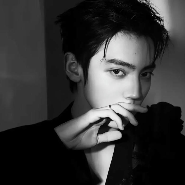 ảnh avatar đen trắng hình ảnh trầm