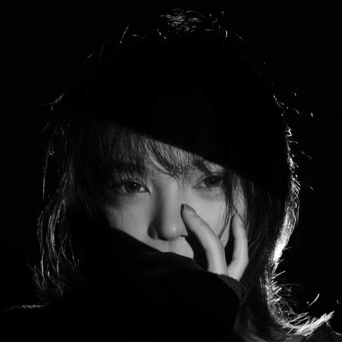 đen trắng avatar hình ảnh nghệ