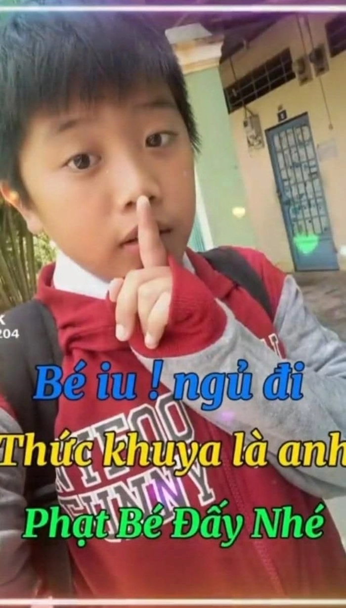 meme suỵt im lặng biểu cảm đáng yêu siêu lầy lội