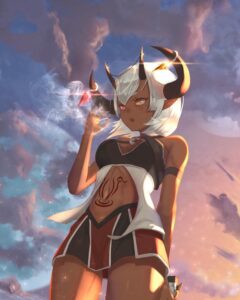 Ác quỷ anime tóc trắng đứng dưới bầu trời xanh