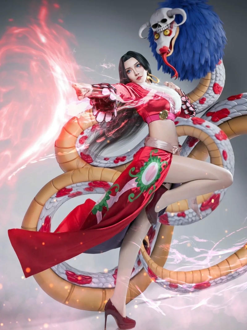 Ảnh Boa Hancock Cosplay mang đường nét cuốn hút hấp dẫn