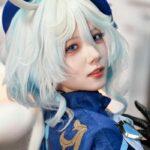 Ảnh Furina cosplay góc nghiêng thần thái lạnh lùng cuốn hút