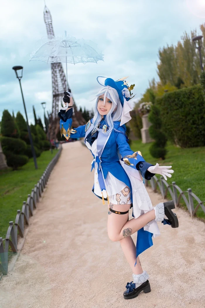 Ảnh Furina cosplay nóng bỏng mê hoặc