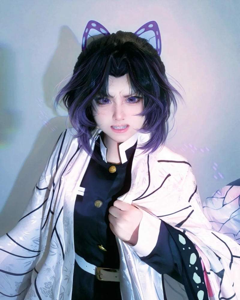 Ảnh shinobu cosplay cận mặt xinh đẹp mắt tím cuốn hút