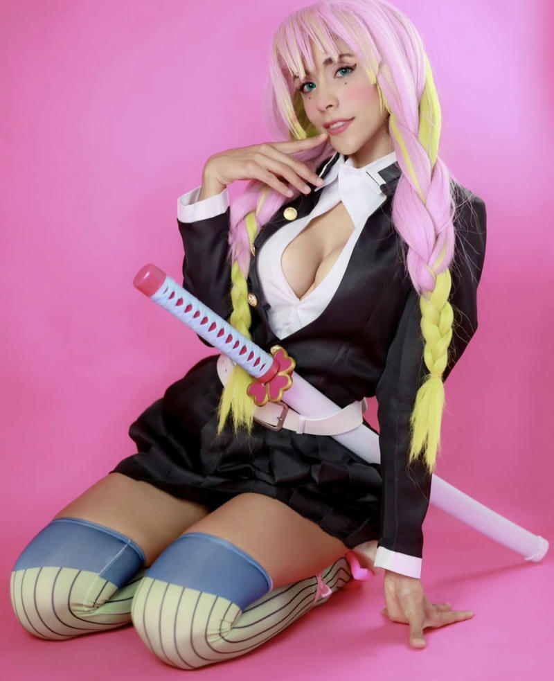 Cosplay Mitsuri Kanroji với thần thái ngọt ngào cuốn hút