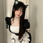 Cosplay hầu gái tai mèo tóc đen nhìn rất đáng yêu