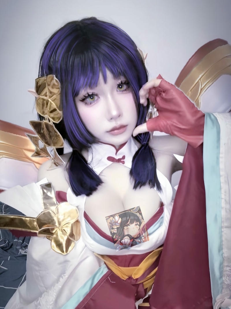 Cosplay liên quân nữ pháp sư hồ ly chín đuôi trắng