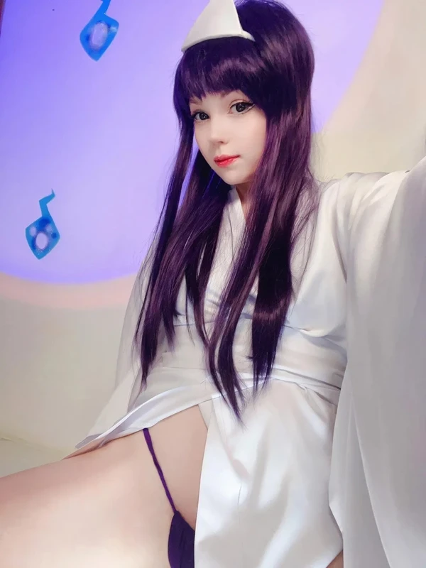 Cosplay ma nóng bỏng huyền ảo