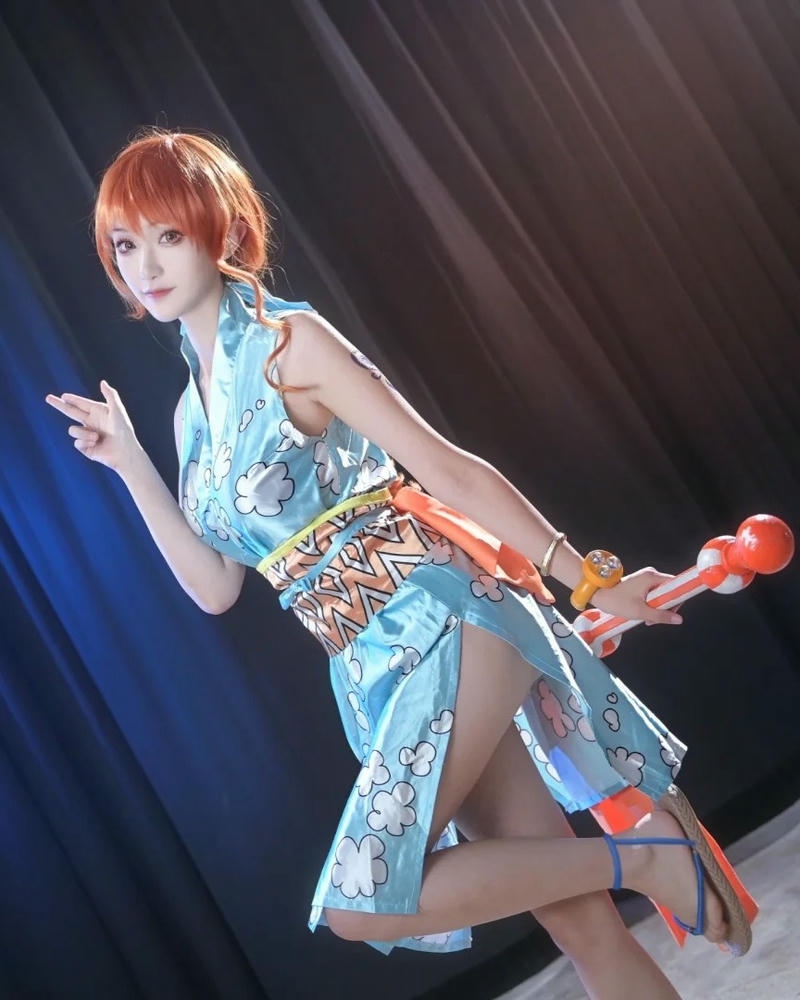Cosplay nami wano kunoichi cầm gậy thời tiết chiến đấu