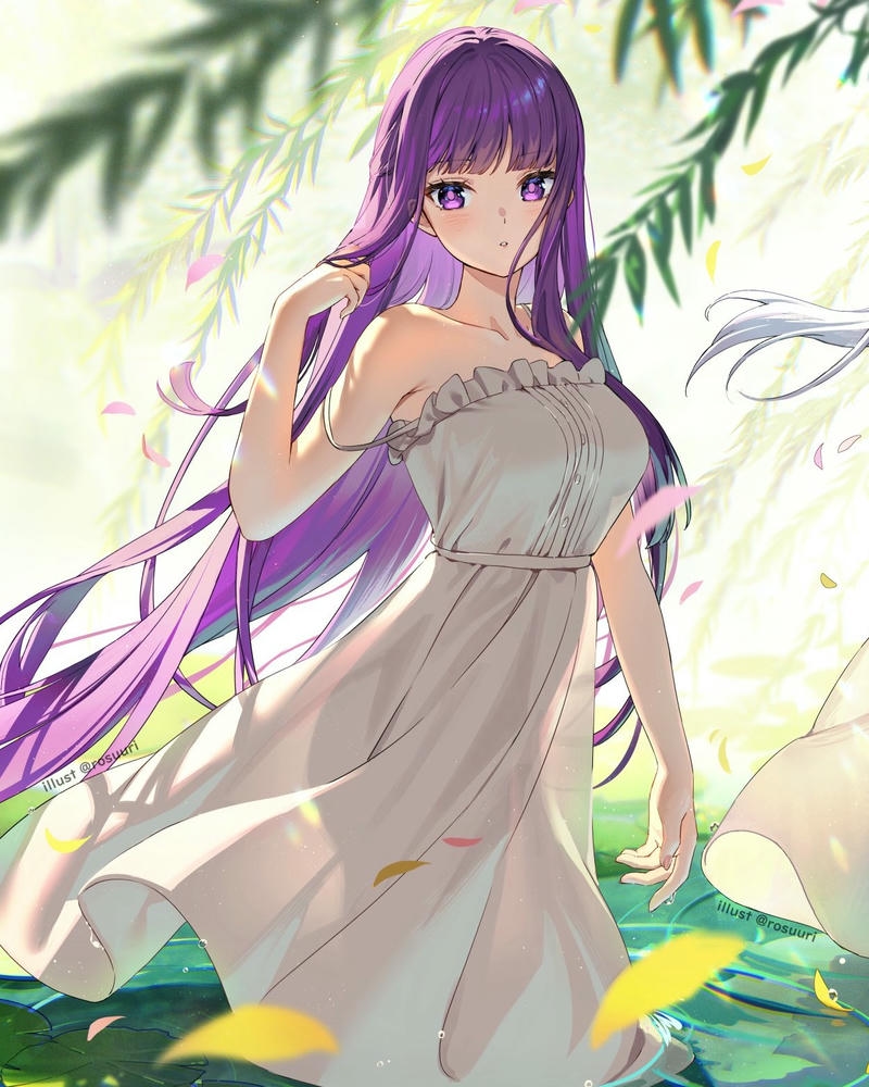 Fern đứng dưới tán cây xanh mát ánh nắng chan hòa