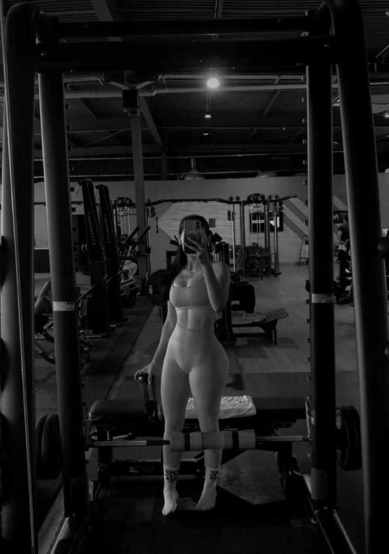 Gái xinh tập gym dáng chuẩn cực phẩm