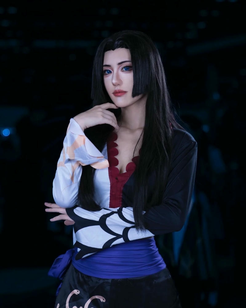 Hình cosplay Boa Hancock khoe vẻ đẹp nóng bỏng cuốn hút