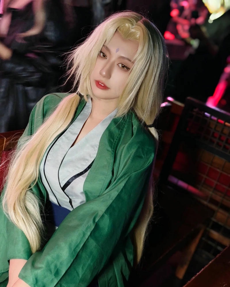 Hóa trang tsunade tóc vàng rối nhẹ nhìn quyến rũ