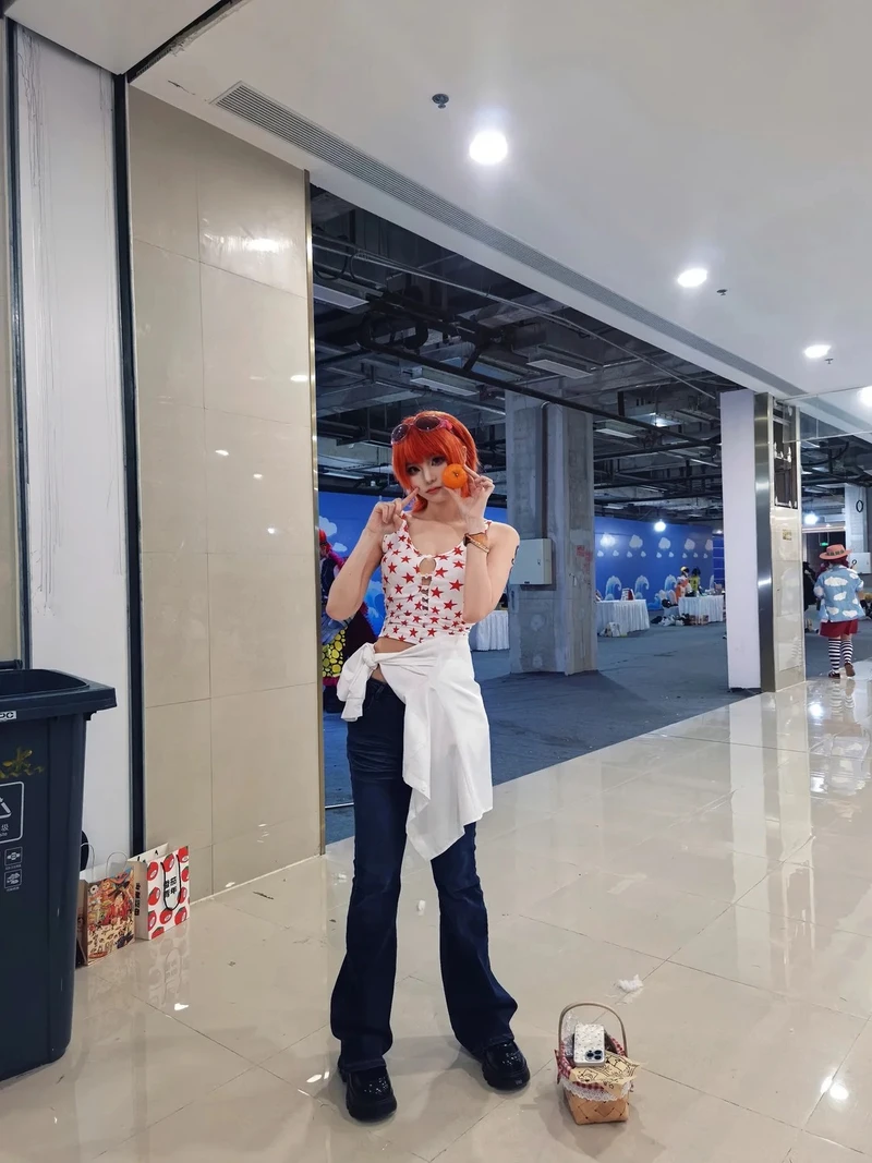 Nami Cosplay đẹp cuốn hút trong ảnh cosplay anime