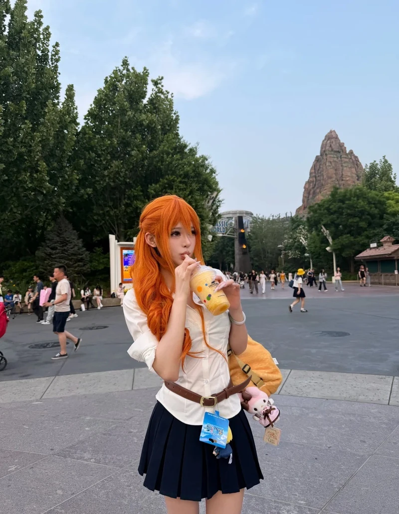 Ngắm nhìn Cosplay Nami với thần thái tự tin