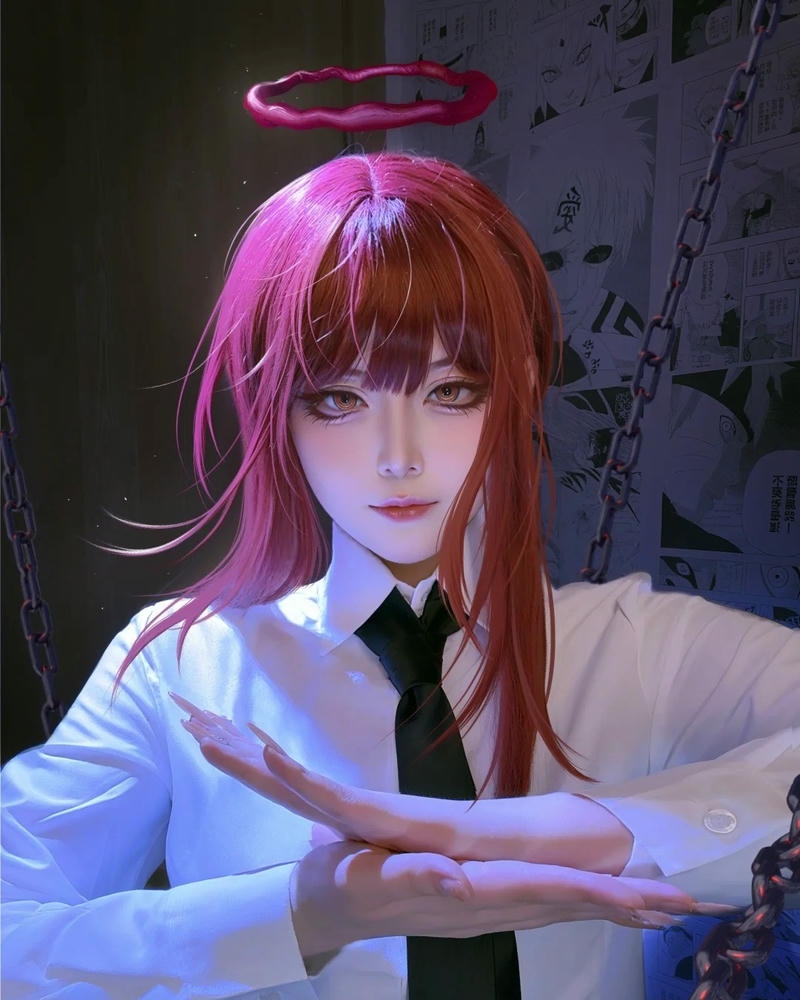 Quỷ chi phối makima ngồi thiền có vòng hào quang sáng