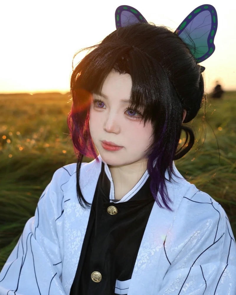 Shinobu kocho đẹp chụp ảnh cận mặt dễ thương đời thường