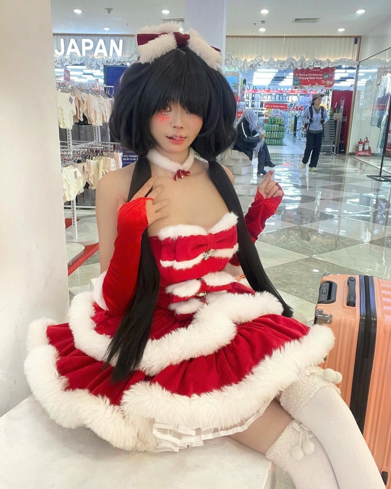 Trang phục cosplay giáng sinh váy đỏ trắng ngồi dễ thương