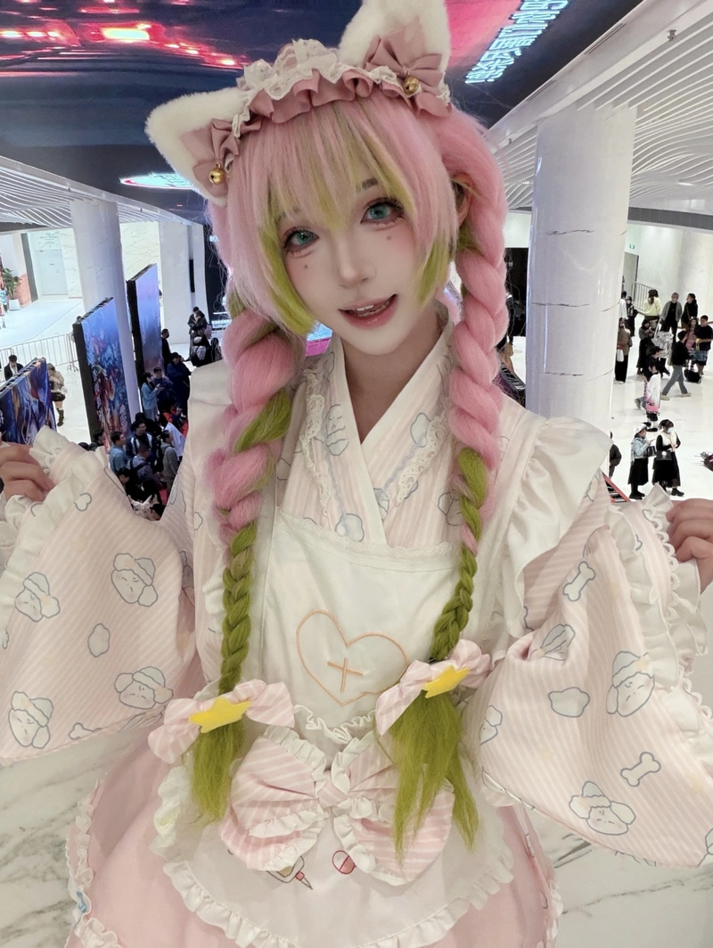 hình cosplay nữ dễ thương nổi bật ấn tượng