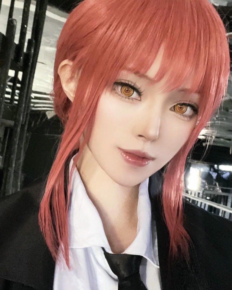 makima cosplay chân dung cận mặt xinh đẹp và lạnh lùng