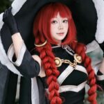 Ảnh cosplay anime phù thủy tóc đỏ mũ đen bí ẩn