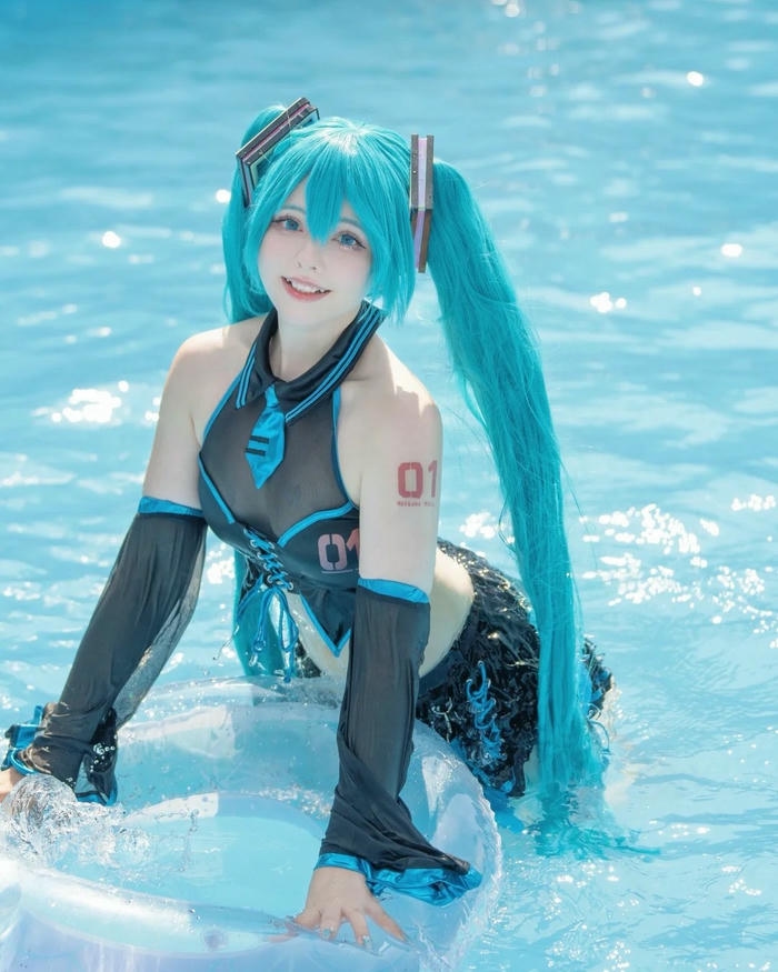 Miku waifu ôm gối ôm hình củ hành ngủ ngon