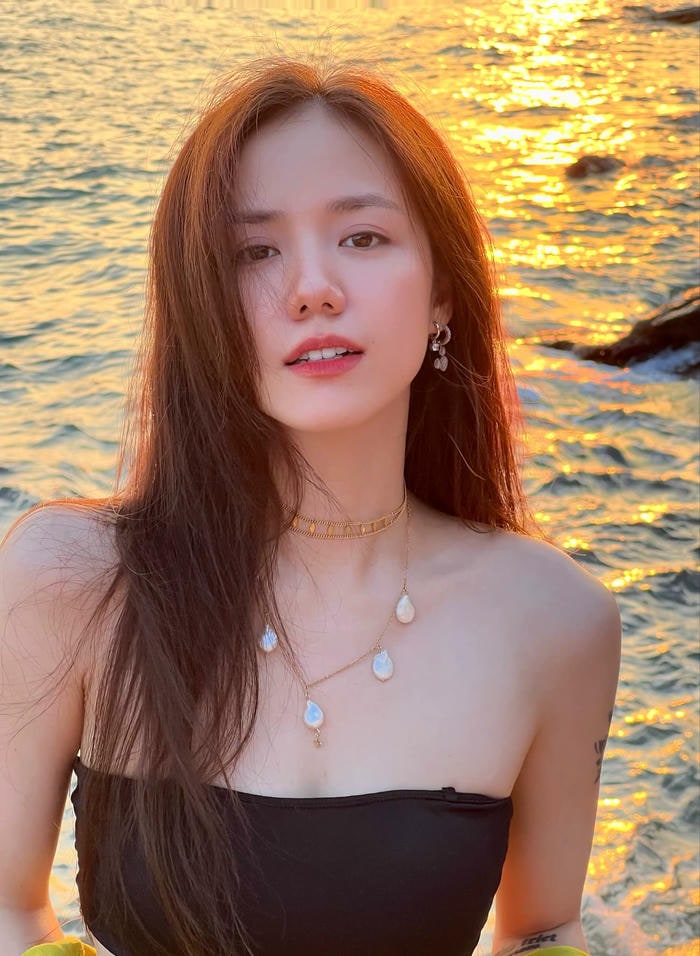 ảnh phương ly bikini sexy tone sáng