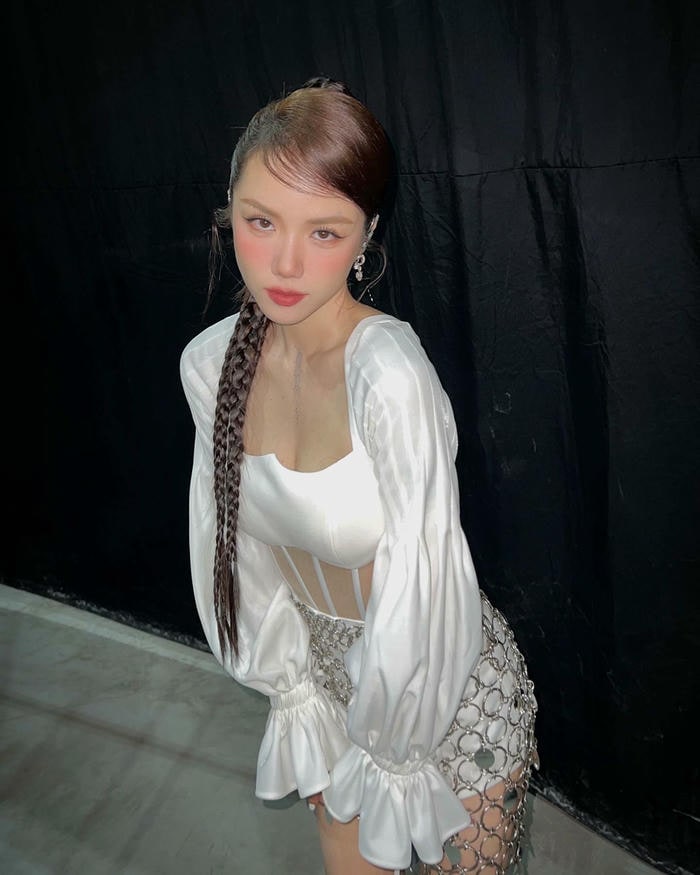 phong cách phóng khoáng phương ly bikini sexy