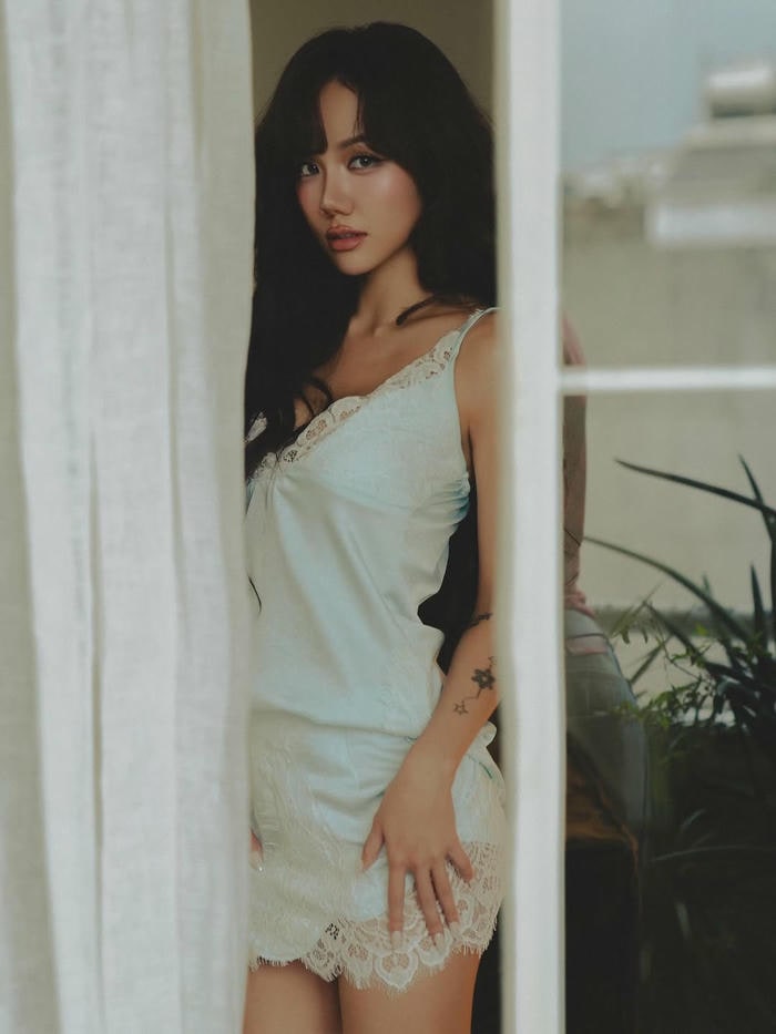 phương ly bikini sexy thần thái tự tin