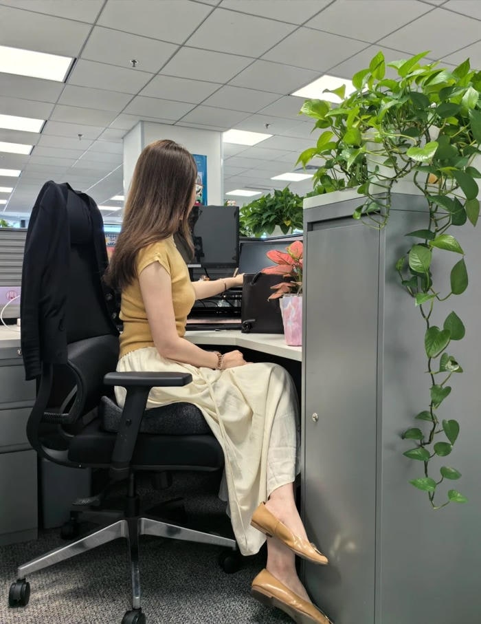 trang phục lịch sự ảnh gái văn phòng