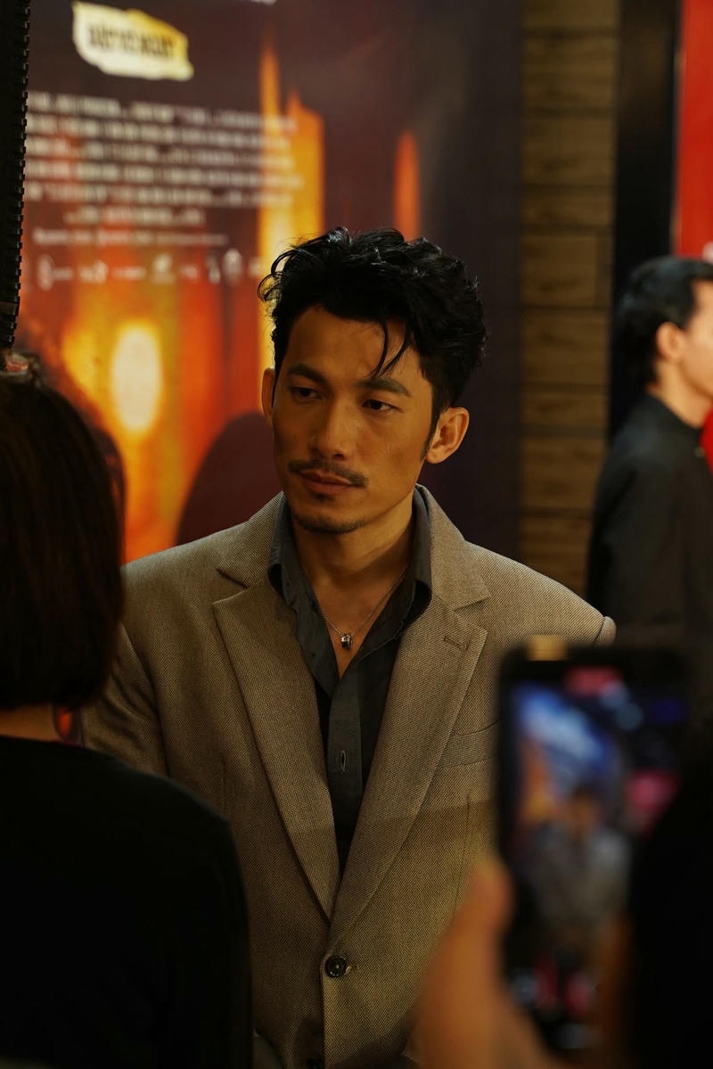 Ảnh Liên Bỉnh Phát phong cách lịch lãm sang trọng