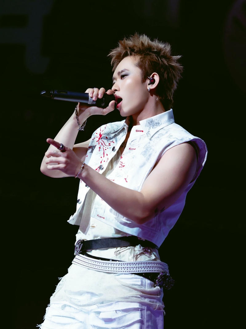 Ảnh nghệ sĩ trẻ Kay Trần phong cách hiện đại