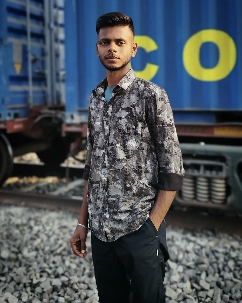 Chàng trai Ấn Độ ánh nhìn hiền hậu