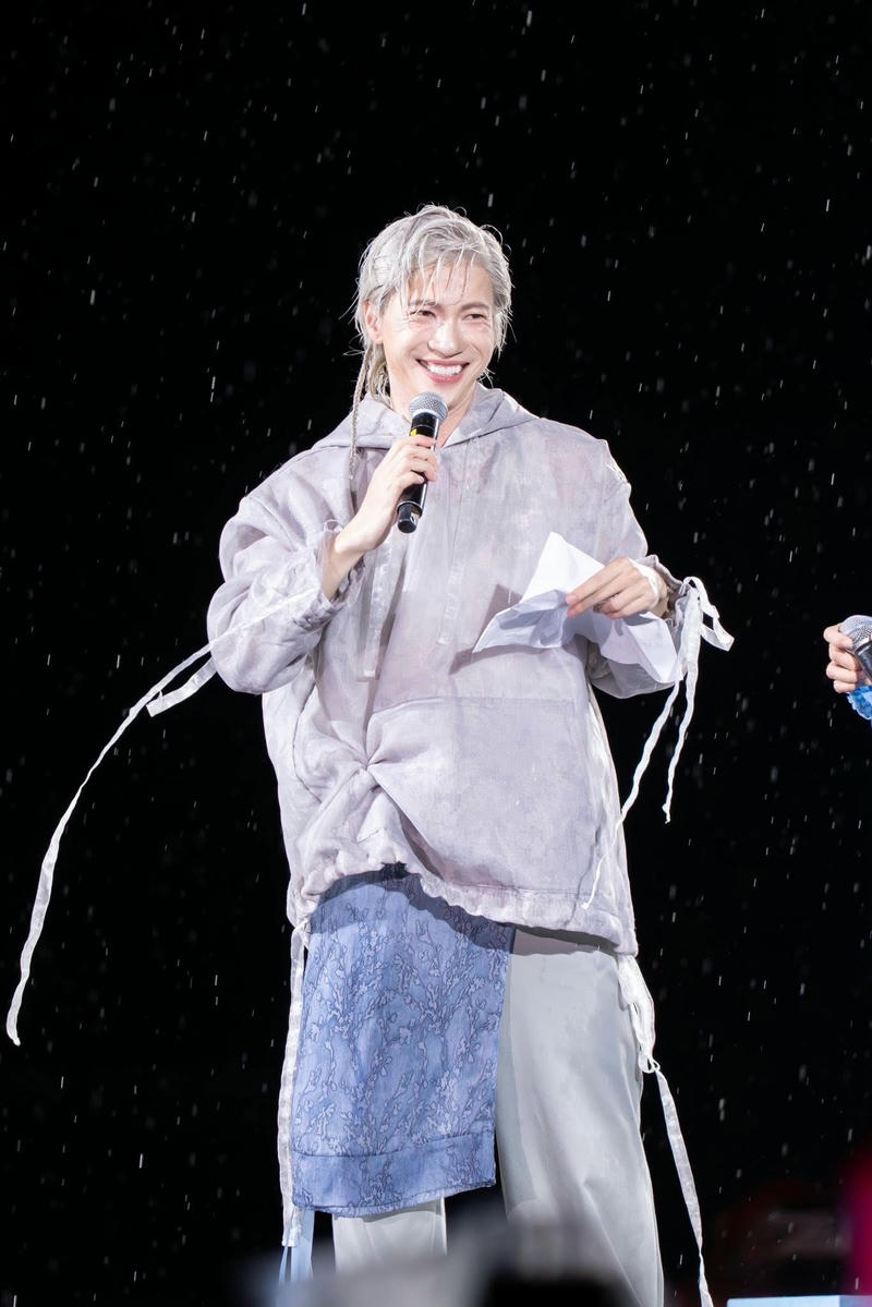 Góc chụp chính diện hình nền ST Sơn Thạch cuốn hút