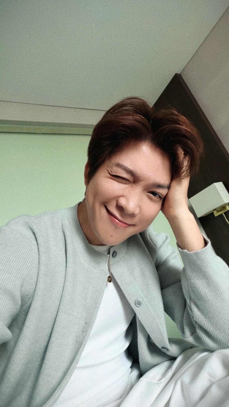 Gương mặt điển trai hình nền Tăng Phúc tự nhiên