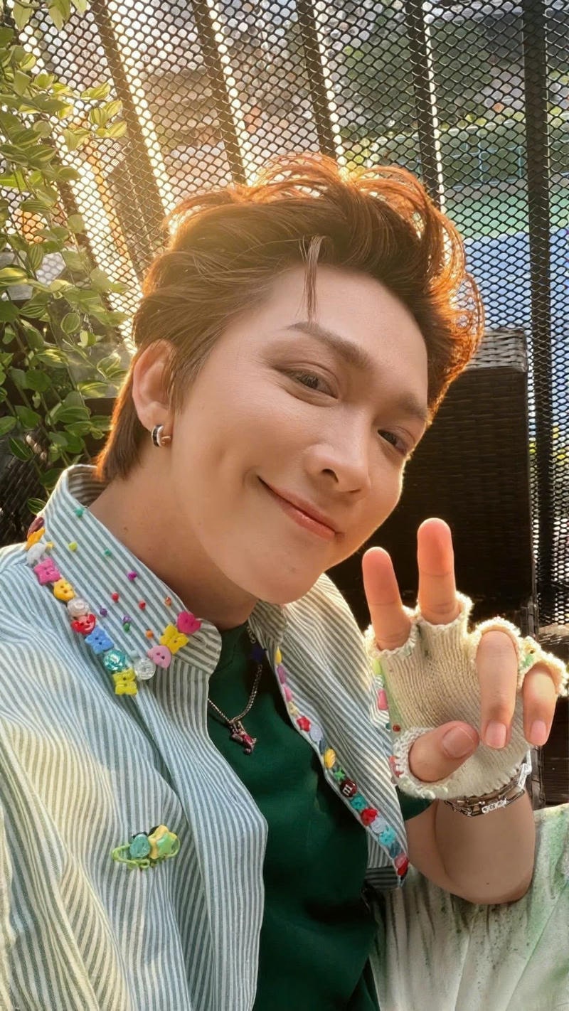 Gương mặt điển trai tự nhiên hình nền Tăng Phúc