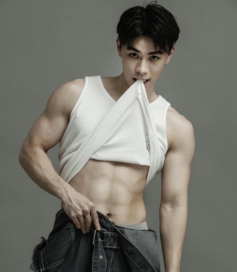 Gương mặt nam thần hiện đại xuất hiện trong bộ ảnh hot boy