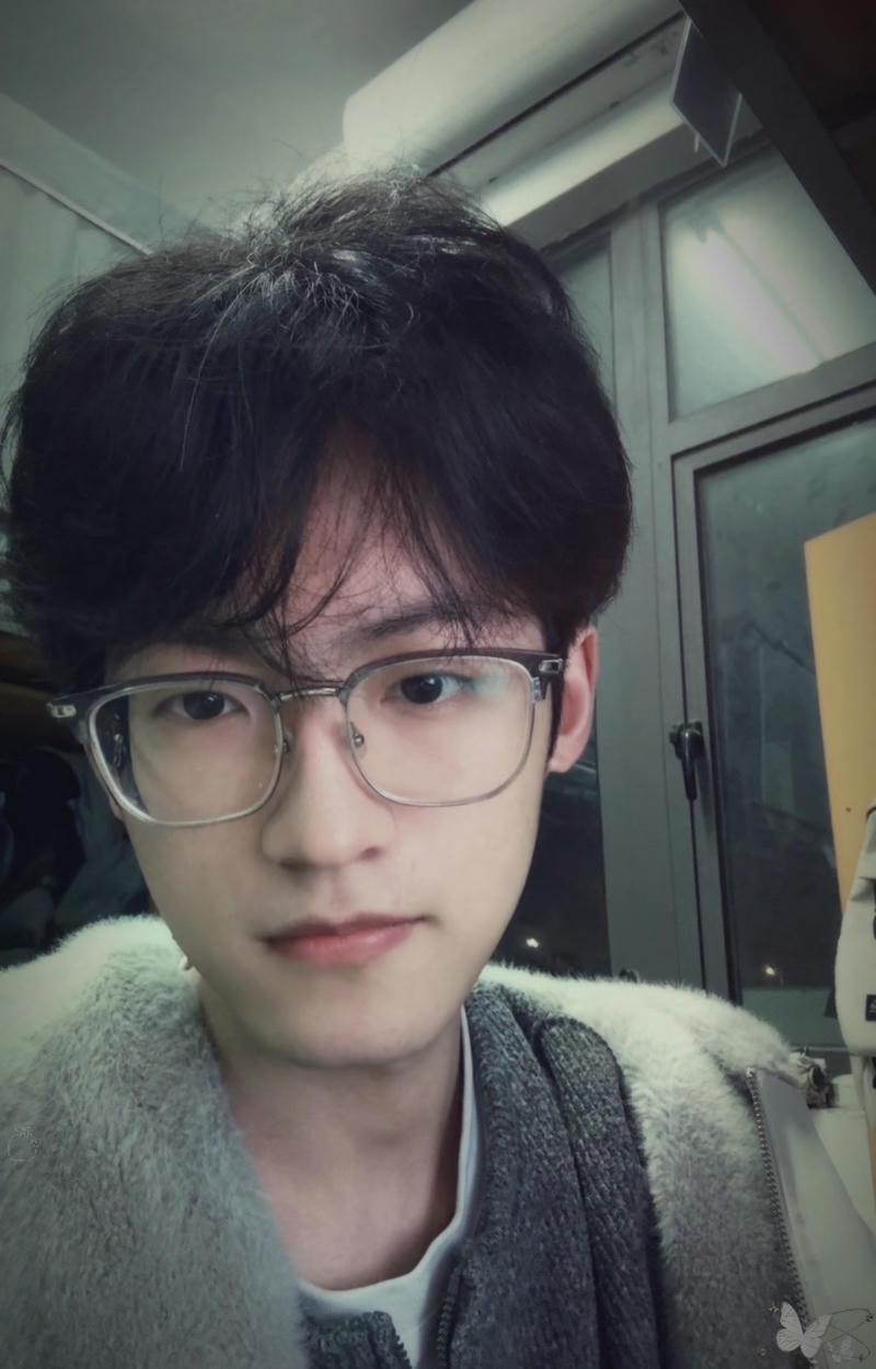 Hình ảnh trai đẹp đeo kính khuôn mặt nam tính phong cách hiện đại