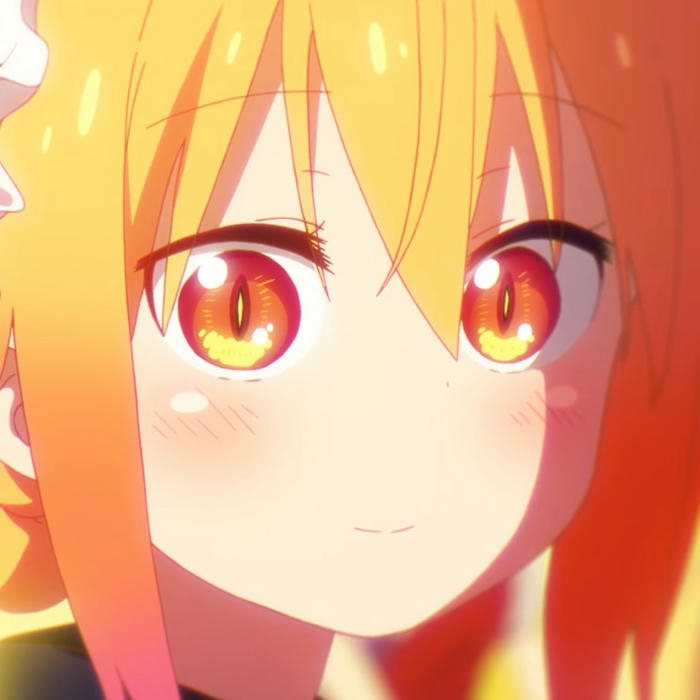 Hình avatar Tiktok đẹp anime nữ tóc vàng mắt to cận