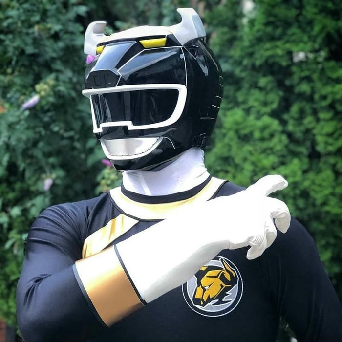 Hình avatar siêu anh hùng đen giơ ngón tay cái