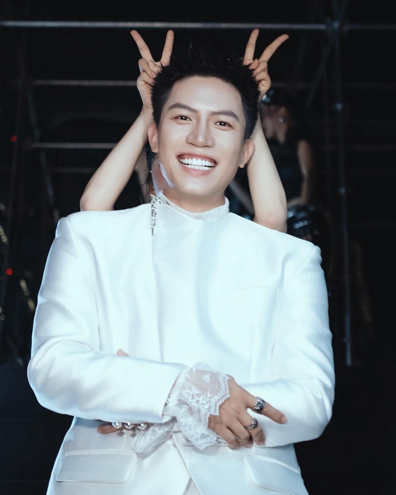 Hình nền Anh Tú Voi Bản Đôn ngầu phù hợp máy tính