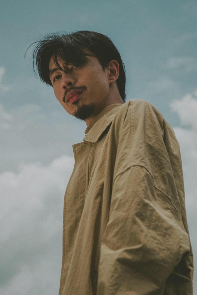 Hình nền Đen Vâu ánh sáng ngược tạo chiều sâu ảnh