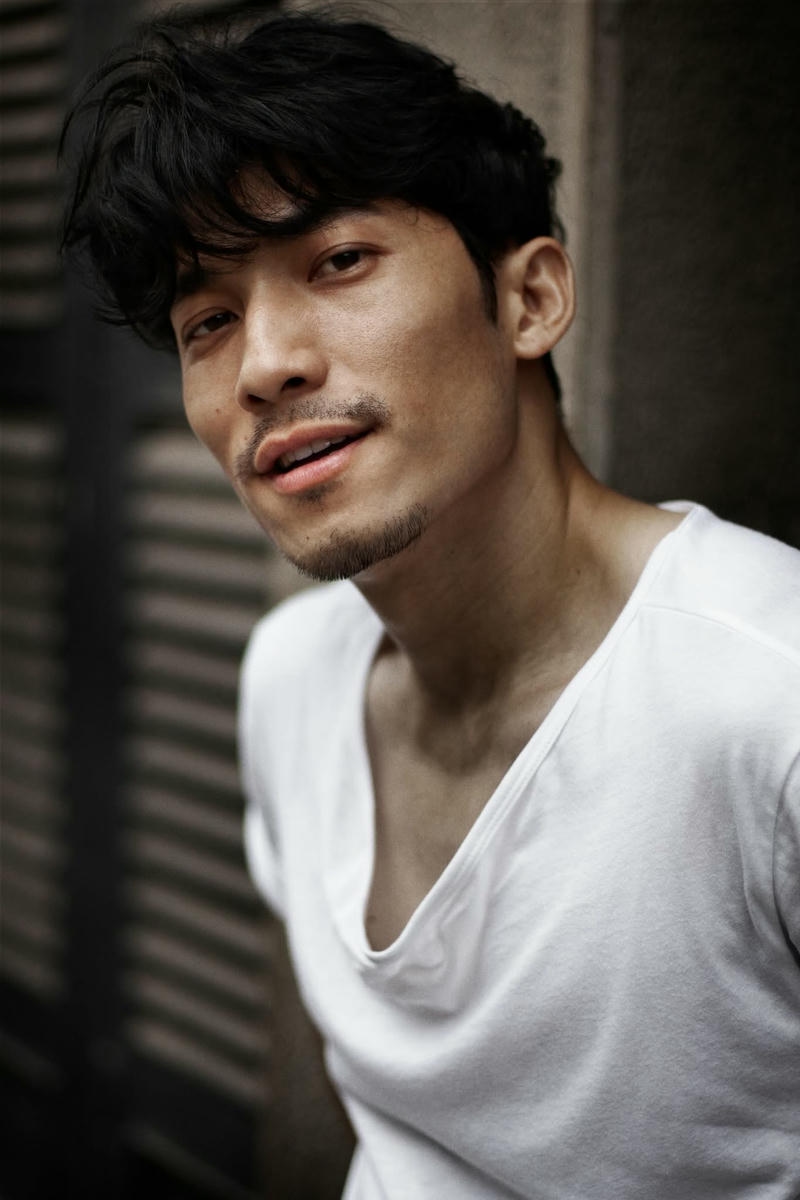 Hình nền Liên Bỉnh Phát ánh sáng tối tạo chiều sâu