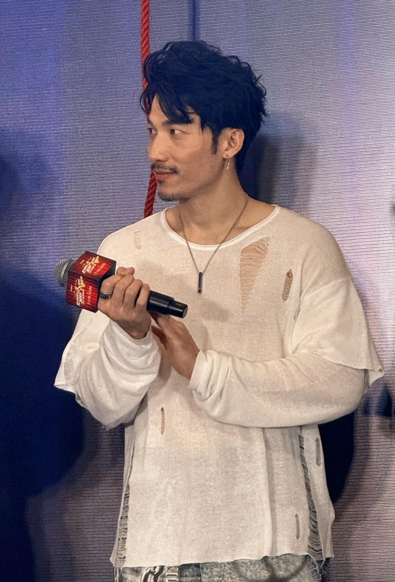 Hình nền Liên Bỉnh Phát tông sáng nhẹ nhàng tinh tế