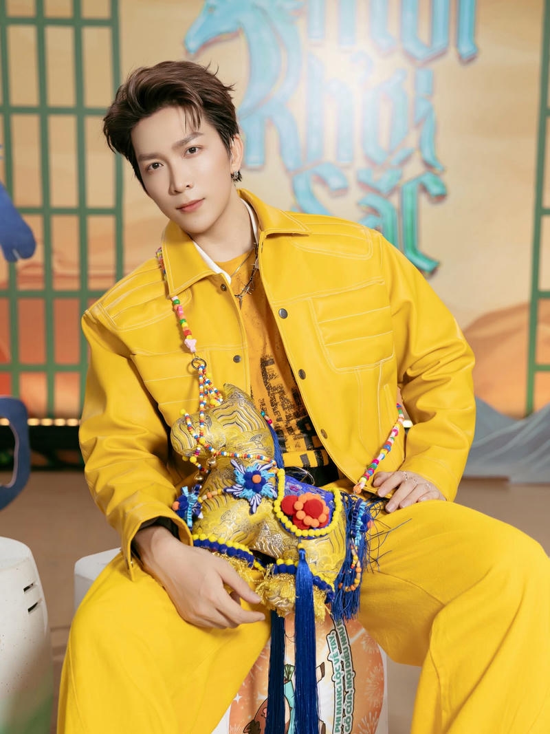 Hình nền Tăng Phúc đẹp trai ánh nhìn ấm áp