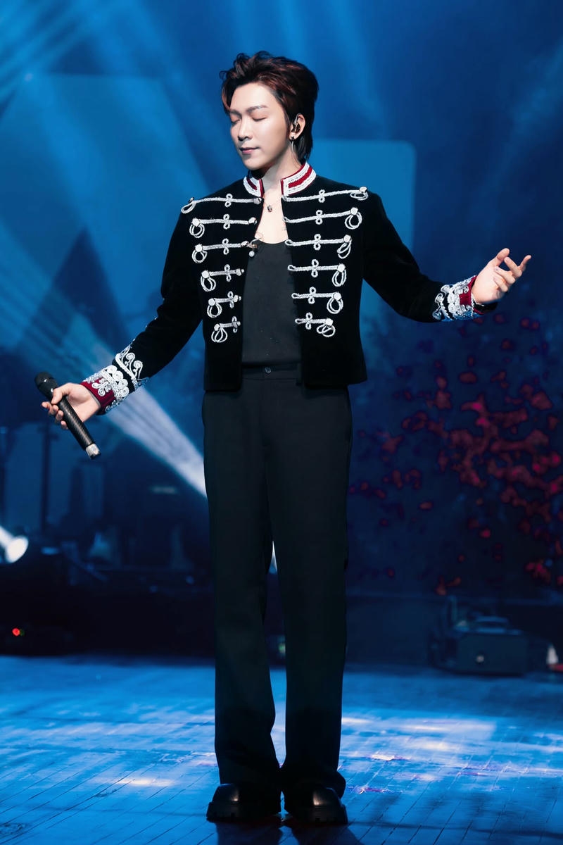 Hình nền Tăng Phúc ngầu phong cách mạnh mẽ